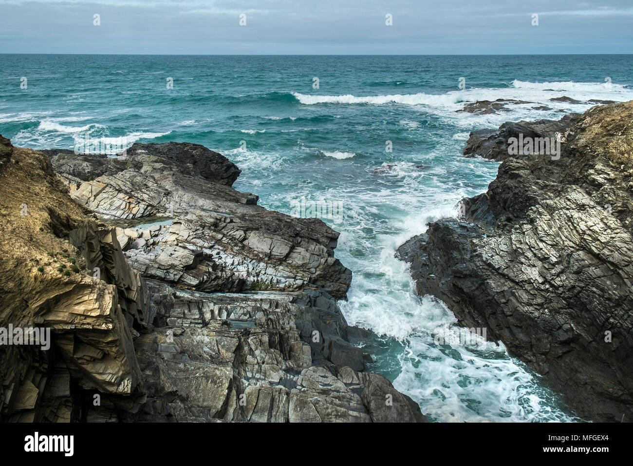 Roccia argillosa sulla North Cornwall coast. Foto Stock