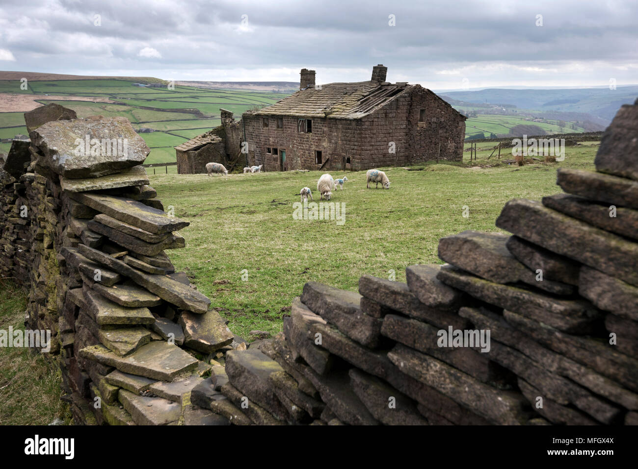 Agriturismo Coppy, abbandonati un edificio elencato nei pressi di Hebden Bridge, West Yorkshire, Regno Unito. Foto Stock