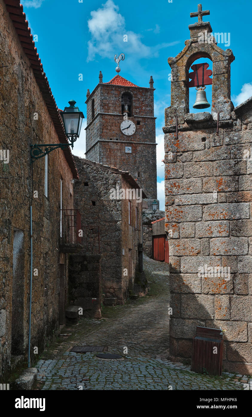 Le strade del villaggio di Monsanto. Castelo Branco, in Portogallo Foto Stock