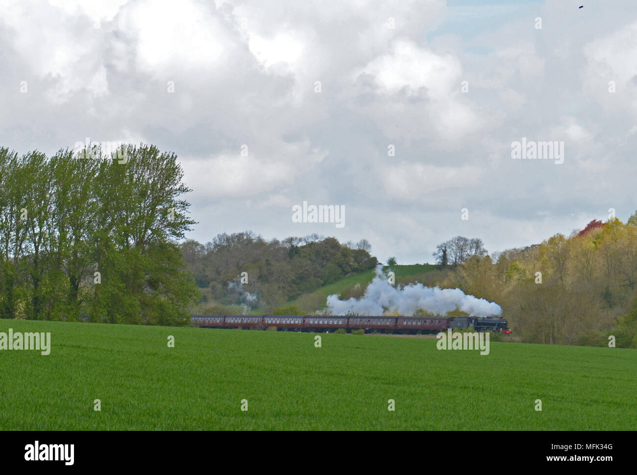 Bristol e Bath percorso ferroviario REGNO UNITO. Il 26 aprile 2018. Il L.M.S. Nero 5 treno a vapore n. 45212 sarà di rendere la storia come si tira una linea principale treni passeggeri per la prima volta in cinquant'anni. Robert Timoney/Alamy/Live/News Foto Stock Bristol e Bath percorso ferroviario REGNO UNITO. Il 26 aprile 2018. Il L.M.S. Nero 5 treno a vapore n. 45212 sarà di rendere la storia come si tira una linea principale treni passeggeri per la prima volta in cinquant'anni. Robert Timoney/Alamy/Live/News Foto Stock
