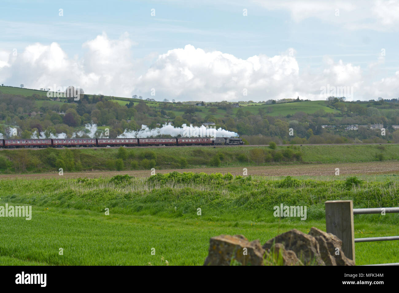 Bristol e Bath percorso ferroviario REGNO UNITO. Il 26 aprile 2018. Il L.M.S. Nero 5 treno a vapore n. 45212 sarà di rendere la storia come si tira una linea principale treni passeggeri per la prima volta in cinquant'anni. Robert Timoney/Alamy/Live/News Foto Stock Bristol e Bath percorso ferroviario REGNO UNITO. Il 26 aprile 2018. Il L.M.S. Nero 5 treno a vapore n. 45212 sarà di rendere la storia come si tira una linea principale treni passeggeri per la prima volta in cinquant'anni. Robert Timoney/Alamy/Live/News Foto Stock