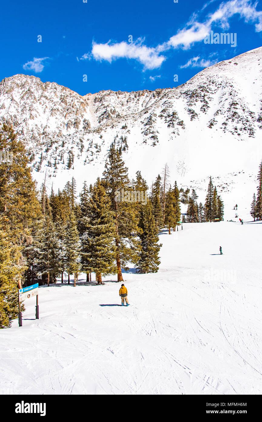 Arapahoe Basin coperto di neve in Colorado, Stati Uniti Foto Stock