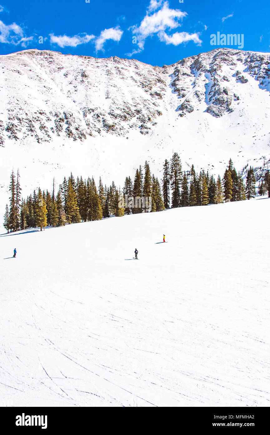 Arapahoe Basin coperto di neve in Colorado, Stati Uniti Foto Stock
