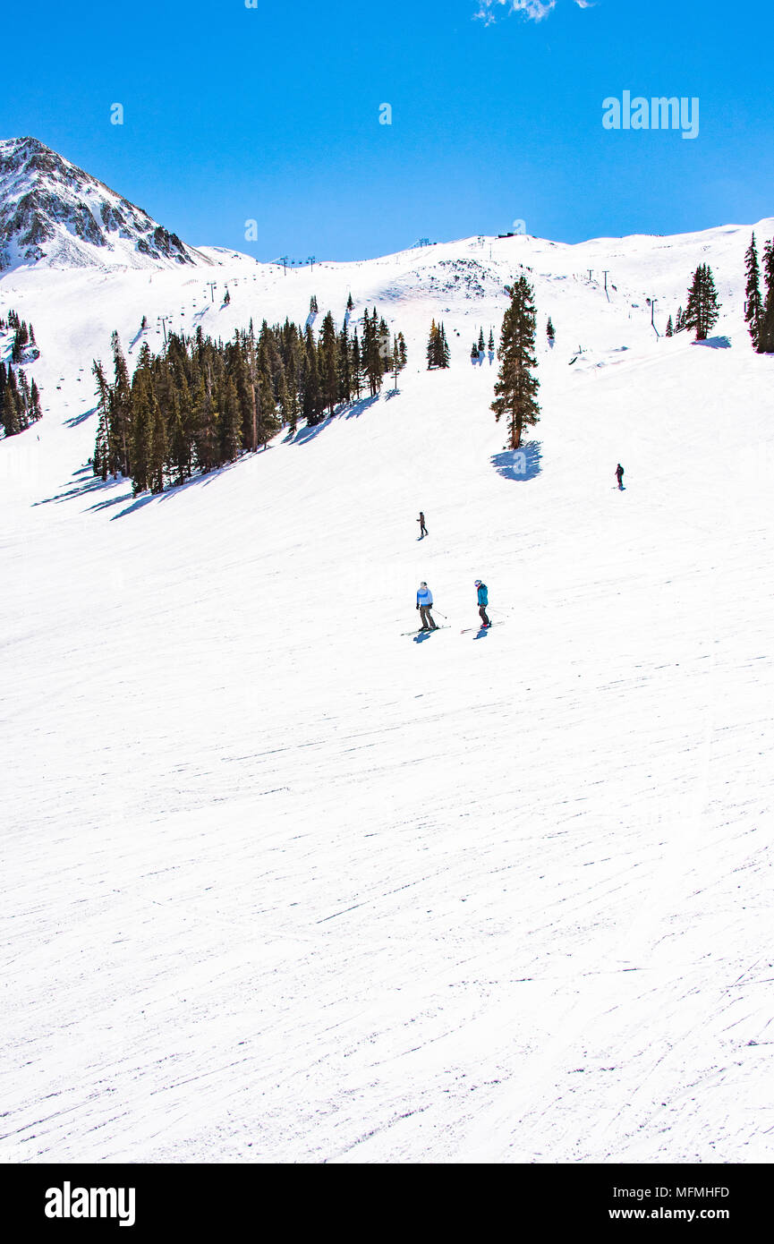 Arapahoe Basin coperto di neve in Colorado, Stati Uniti Foto Stock