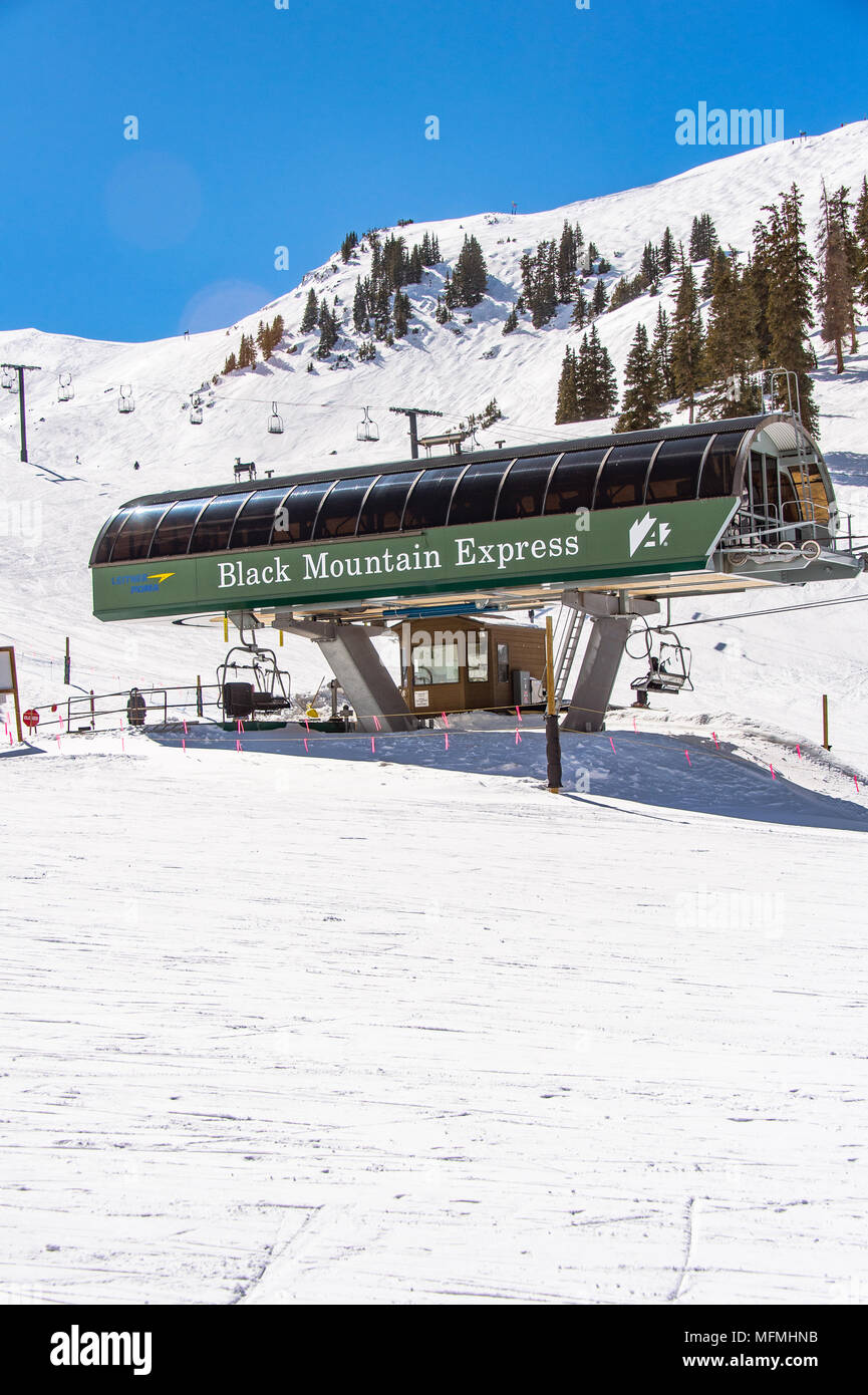 Arapahoe Basin coperto di neve in Colorado, Stati Uniti Foto Stock