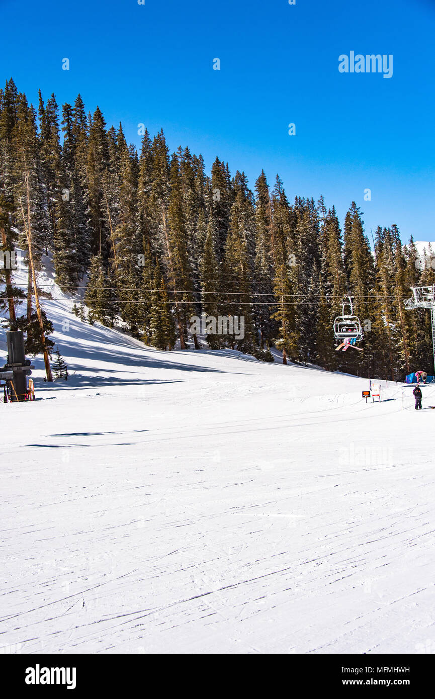 Arapahoe Basin coperto di neve in Colorado, Stati Uniti Foto Stock