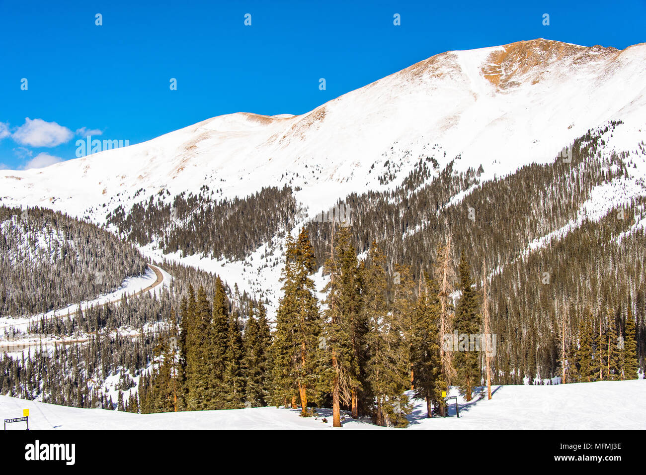 Arapahoe Basin coperto di neve in Colorado, Stati Uniti Foto Stock