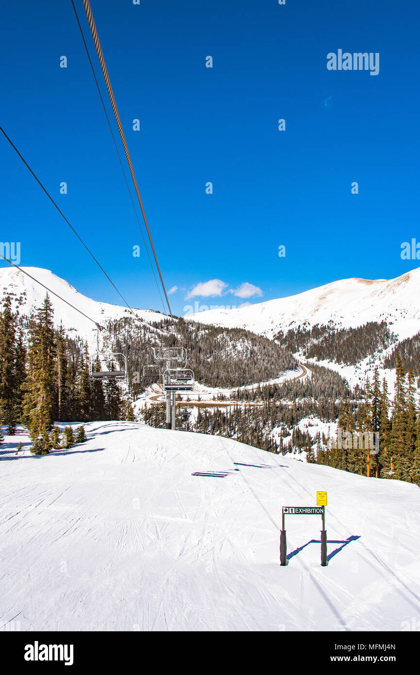 Arapahoe Basin coperto di neve in Colorado, Stati Uniti Foto Stock