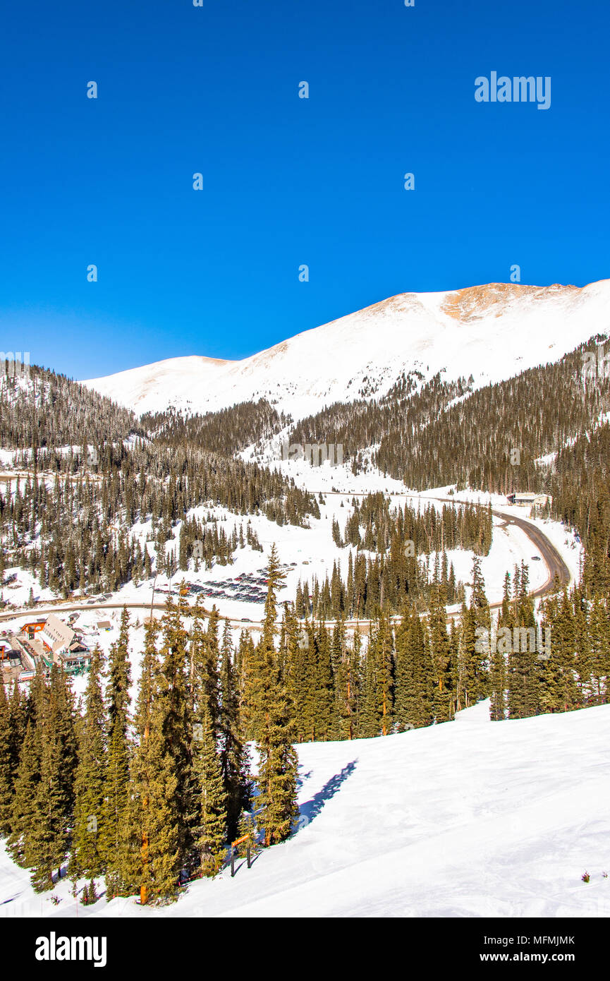 Arapahoe Basin coperto di neve in Colorado, Stati Uniti Foto Stock