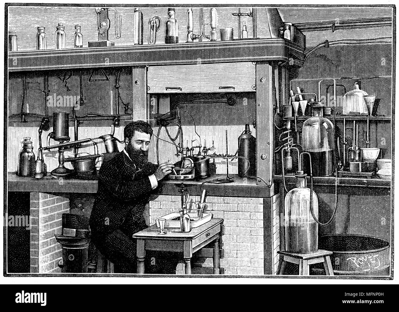 Henri Moissan (1852-1907) chimico francese, lavorando su fluoro nel suo laboratorio presso l'Ecole de pharmacie, Parigi. Egli ha isolato il fluoro nel 1883. Più tardi nella sua carriera ha lavorato sulla produzione di gemme artificiali, particolarmente brillanti. Da 'La natura", Parigi, 1903 Foto Stock