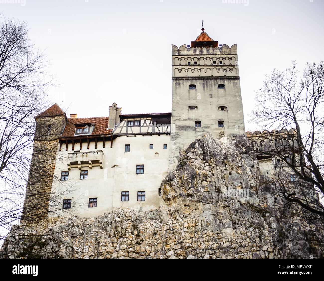 Il Castello di Dracula nella crusca, Romania. Esso viene commercializzato come la casa del vampiro Dracula di Bram Stoker del romanzo di carattere. Foto Stock