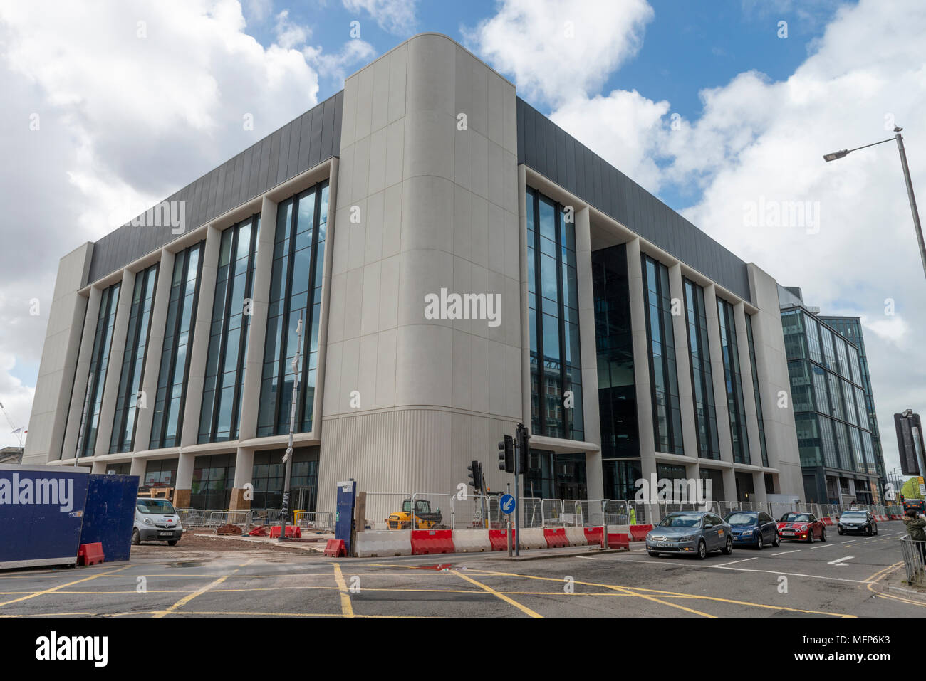 La nuova BBC Wales Headquarters Building sulla piazza centrale di Cardiff Galles del Sud, Regno Unito. Foto Stock