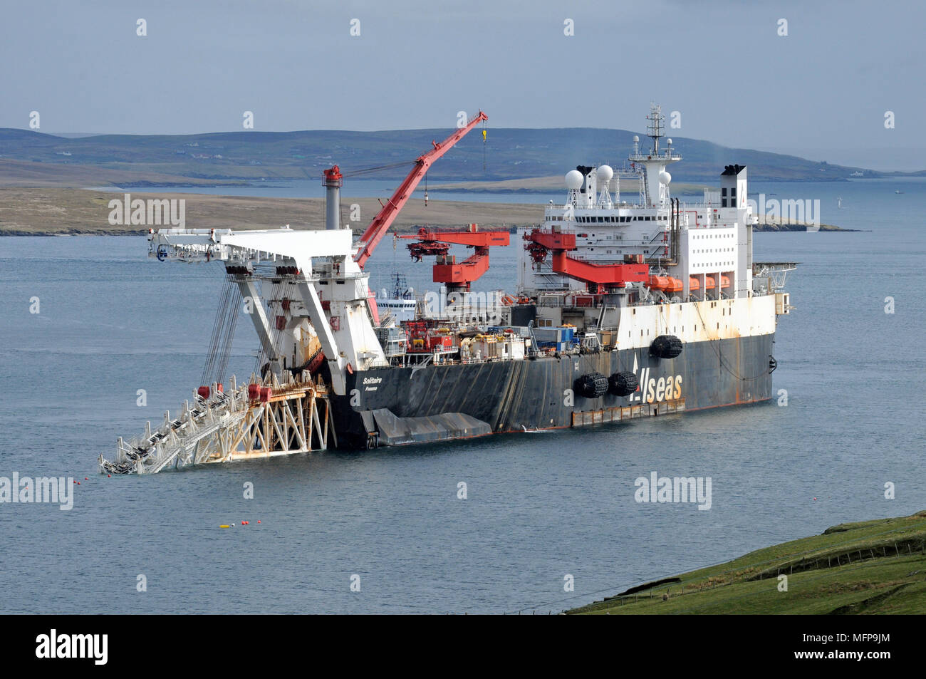 Solitaire tubo nave Posa Posa di tubo per gas totale Plkant in Shetland dal Laggan Tormore Campo di Gas Foto Stock