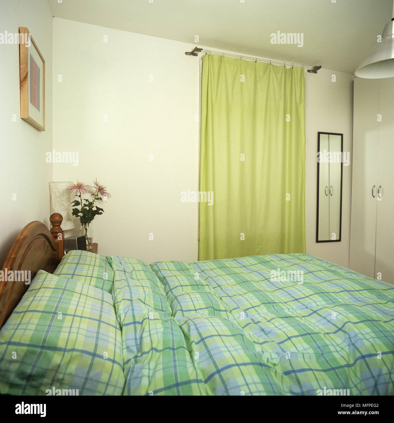 Camera Da Letto Moderno Letto In Legno Di Colore Verde E