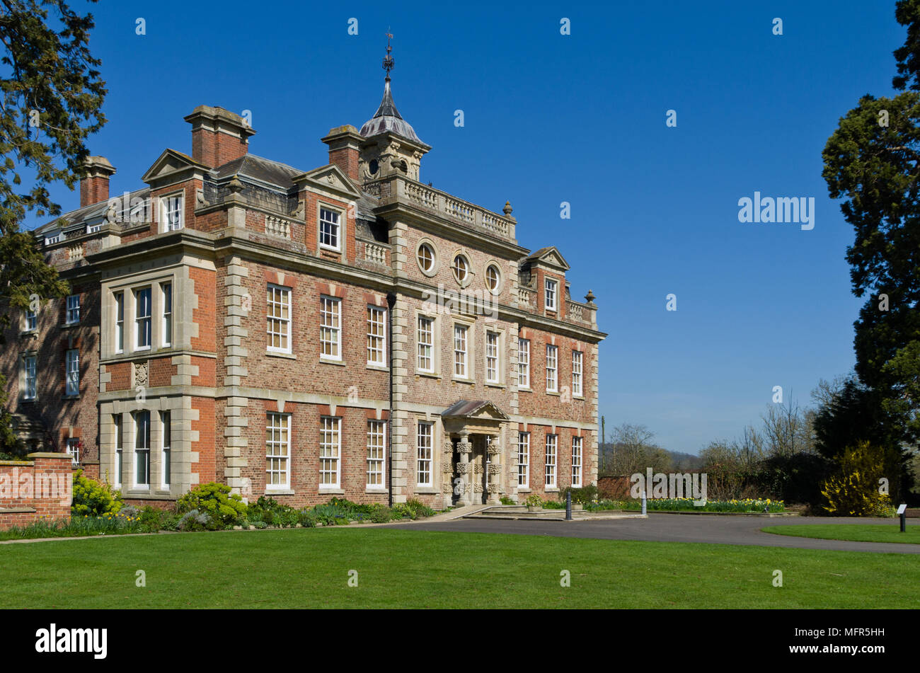Wallsworth Hall, casa di natura tecnica in un museo e galleria d'arte dedicata all'arte ispirata alla natura; Twigworth, Gloucester, Regno Unito Foto Stock