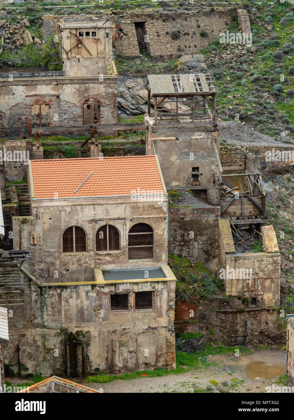 L'ex città mineraria di Argentiera, l'isola di Sardegna, Italia Foto Stock