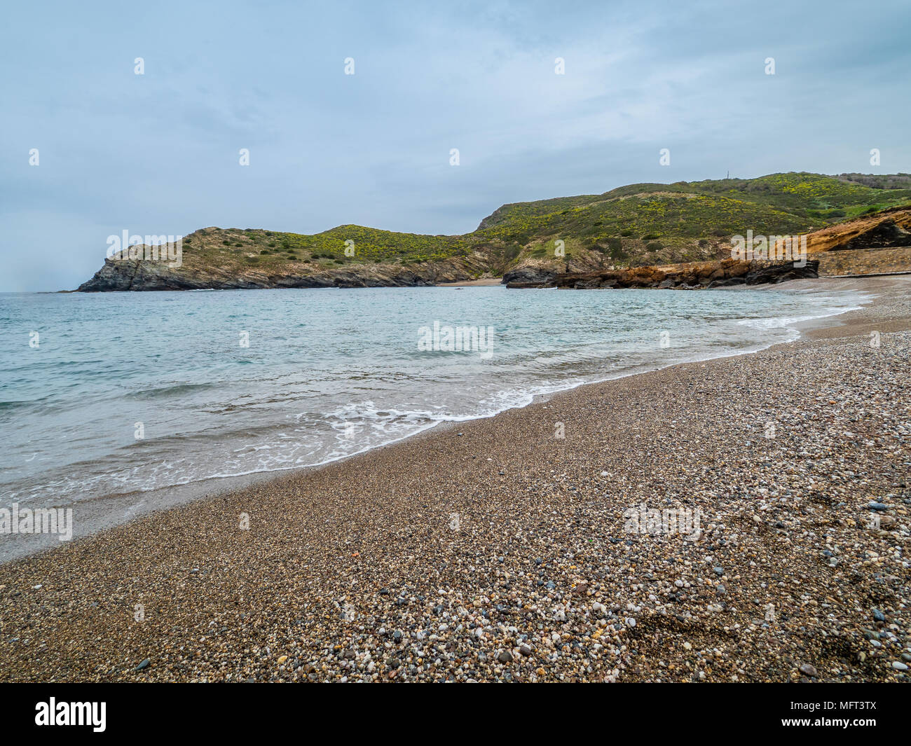 Spiaggia nella ex città di Argentiera, l'isola di Sardegna, Italia Foto Stock