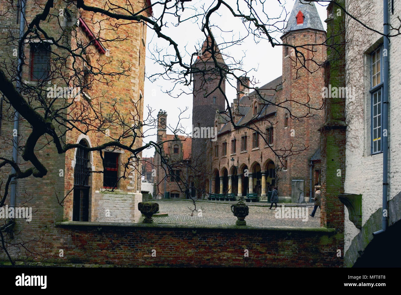 Il Palazzo Gruuthuse, visto da Hof Arents (Arents Park), Brugge, Belgio Foto Stock