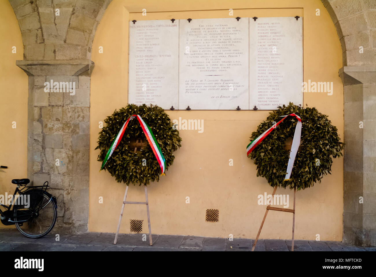 Il memorial day. Durante la Seconda Guerra Mondiale. Piazza Masaccio, San Giovanni Valdarno (AR). Toscana Italia Foto Stock