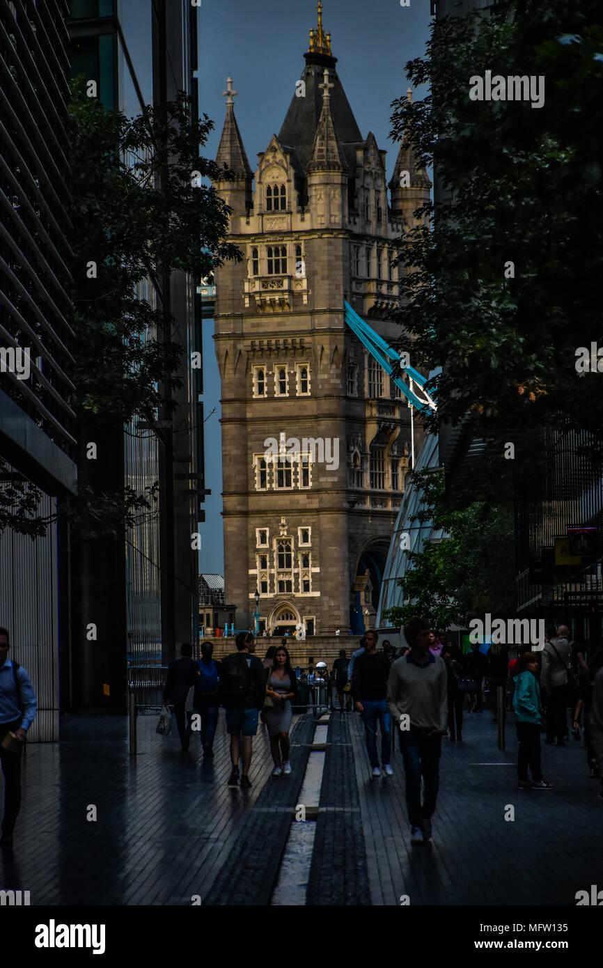 London Bridge. Prese su una Nikon D7200 e modificati su Lightroom Foto Stock