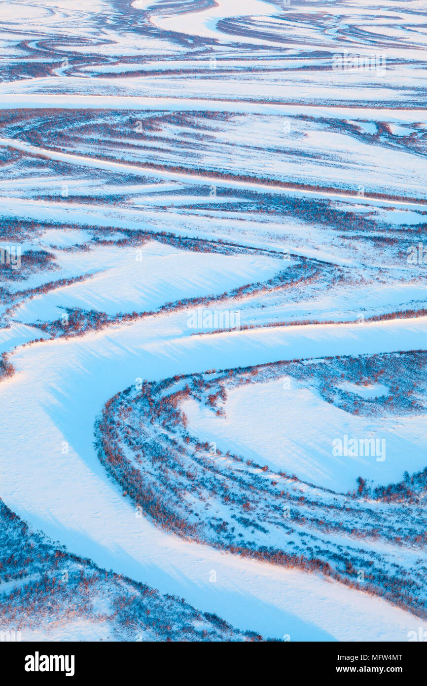 La tundra fiume in inverno, vista dall'alto Foto Stock