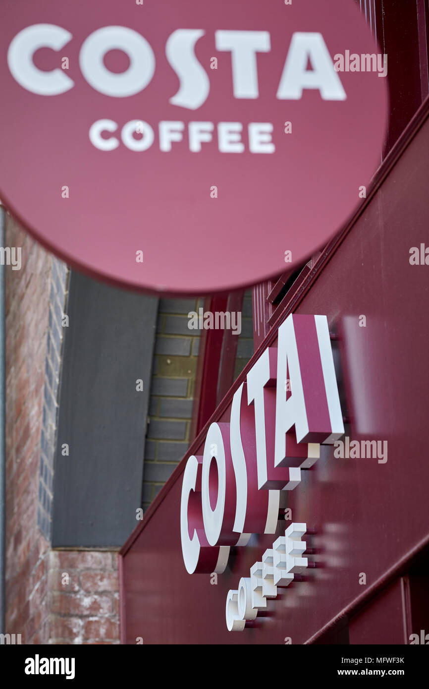 Costa Coffee apertura ufficiale della TV, ITV Granada sapone, Coronation Street. Foto Stock
