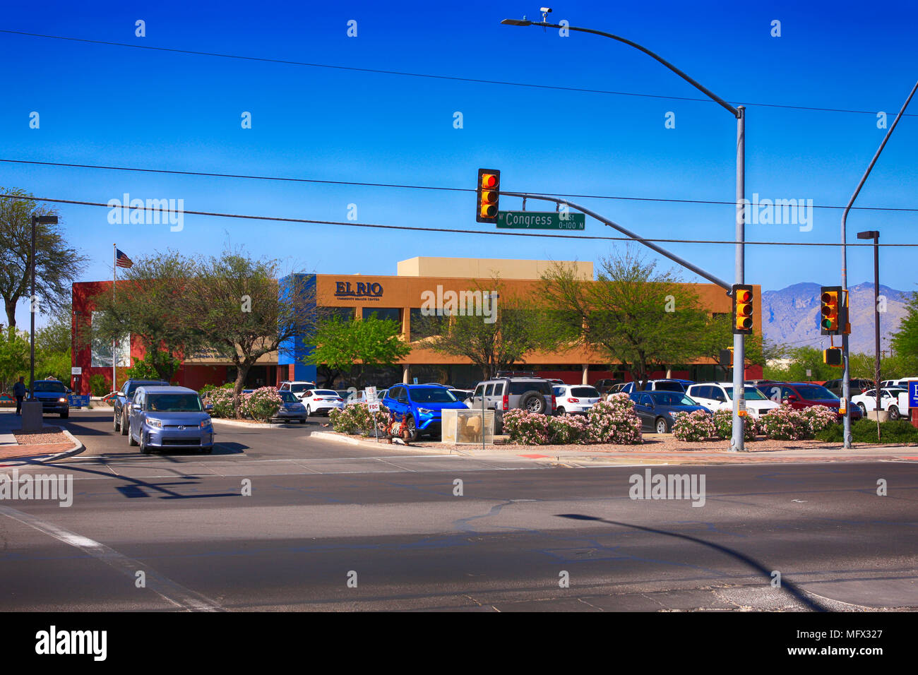 Il El Rio Centro Sanitario per la Comunità su E. Congresso nel centro cittadino di Tucson AZ Foto Stock