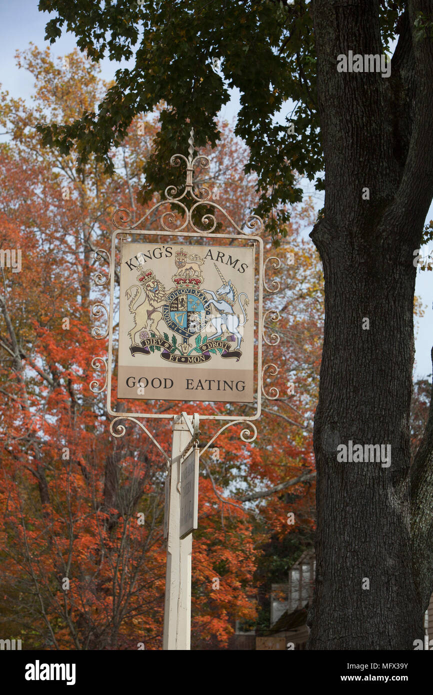 Un segno di Colonial Williamsburg Virginia pubblicità Il Kings Arms ristorante Foto Stock