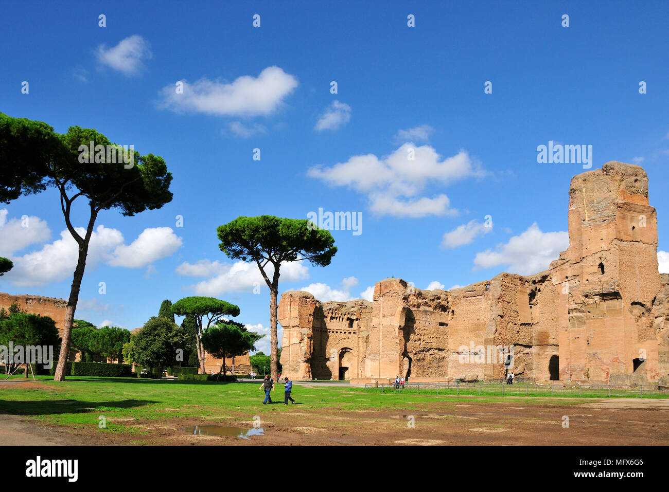Le Terme di Caracalla erano la seconda più grande pubblico romano bagni. Essi sono stati costruiti tra AD 212 e 216, dall'imperatore Caracalla e potevano tenere premuto 1 Foto Stock