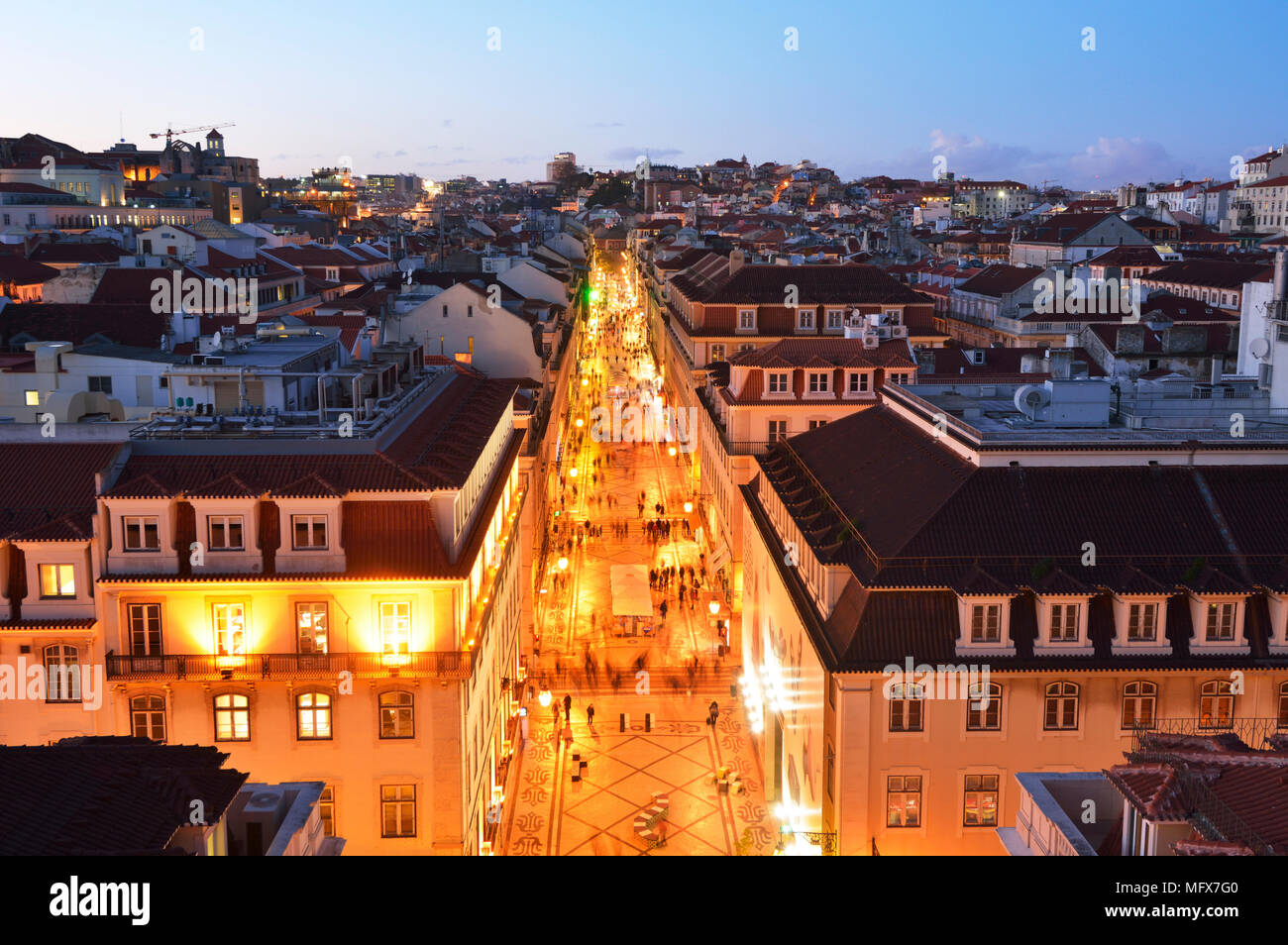 La Rua Augusta al crepuscolo, un sito storico. Baixa, Lisbona. Portogallo Foto Stock