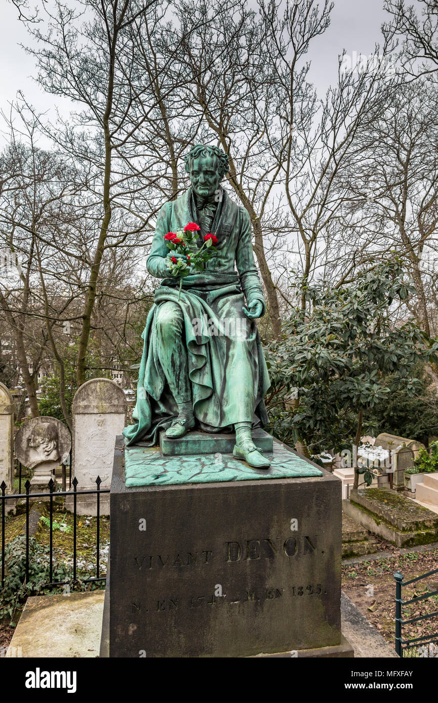 Cimitero di Père Lachaise, il più grande cimitero di Parigi, situato nel 20th ° arrondissement , la necropoli più visitata del mondo. Parigi, Francia Foto Stock