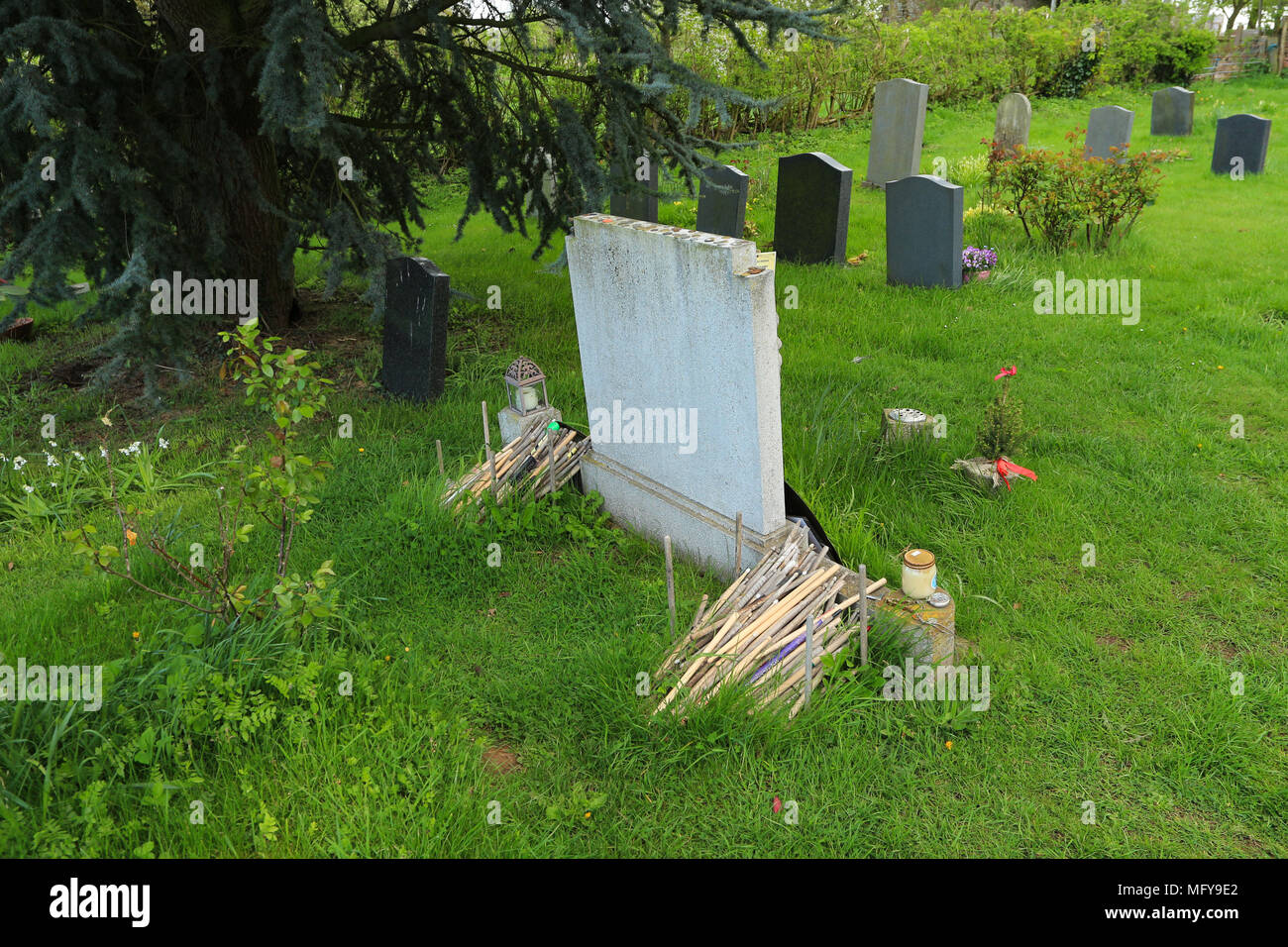 Grave, Lapide di John Bonham. Rinomata per essere i mondi più grande batterista mai conosciuto. Il batterista dei Led Zepplin Foto Stock