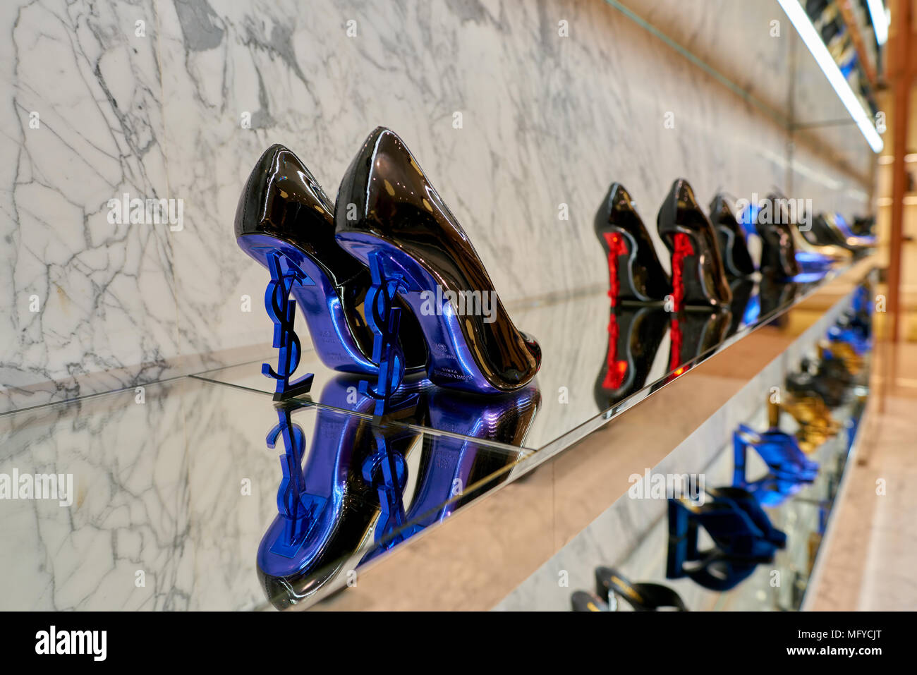 Marche scarpe rinascente hot sale