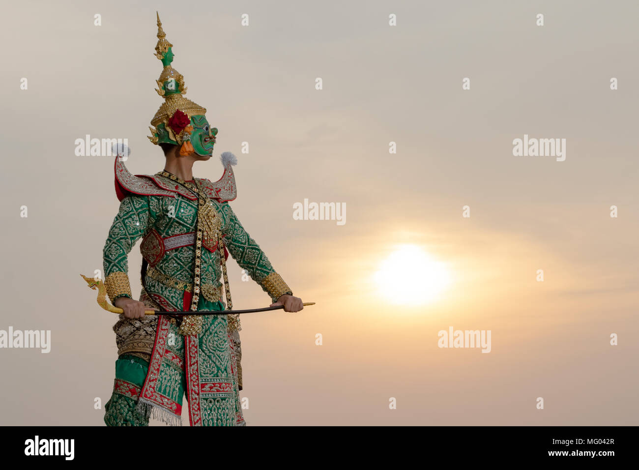 Khon è tradizionale dance drama arte Tailandese classica mascherata dalla letteratura Ramayana Foto Stock