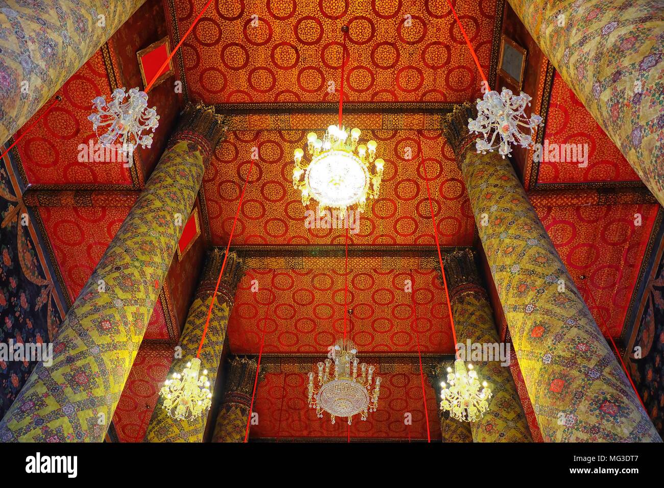 Il lampadario sul soffitto. Foto Stock