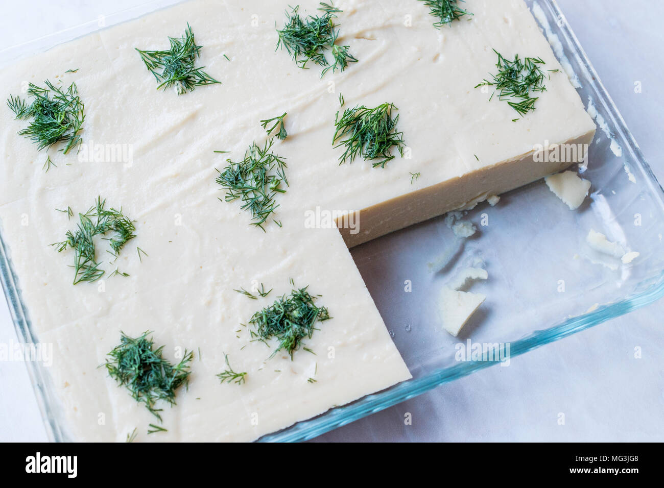 Bagno turco Aperitivo Fava con aneto e olio di oliva / fagiolo secco / Purea di piselli spezzati. I cibi tradizionali. Foto Stock