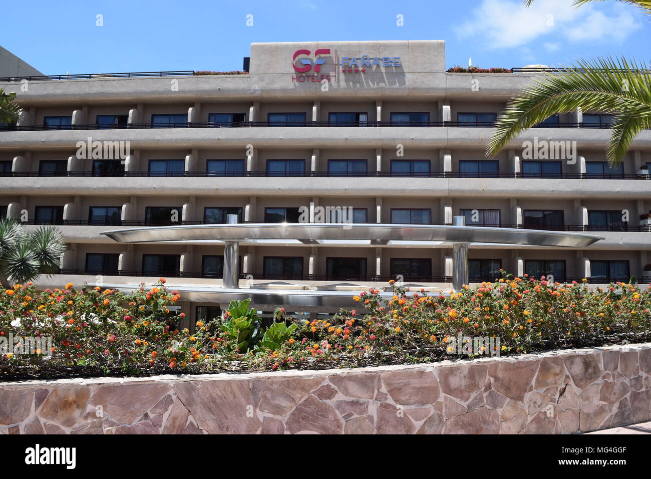 Sun halo' Tenerife"thomas cook airlines"costa adeje'isole canarie'garachico'schiuma party al Fanabe Costa Sur Hotel Aprile 2018' vacanze. Foto Stock