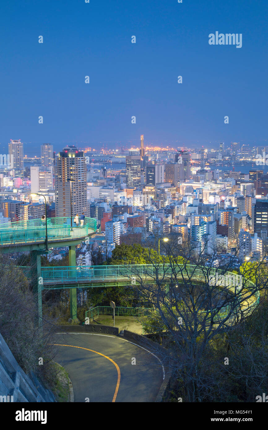 Vista di Kobe skyline al tramonto, Kobe, Kansai, Giappone Foto Stock