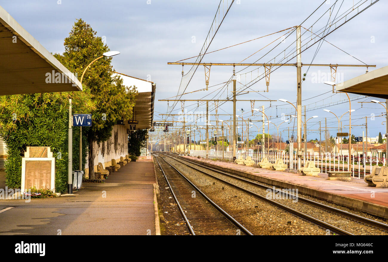 Stazione ferroviaria di Arles - Francia, Provence-Alpes-Côte d'Azur Foto Stock