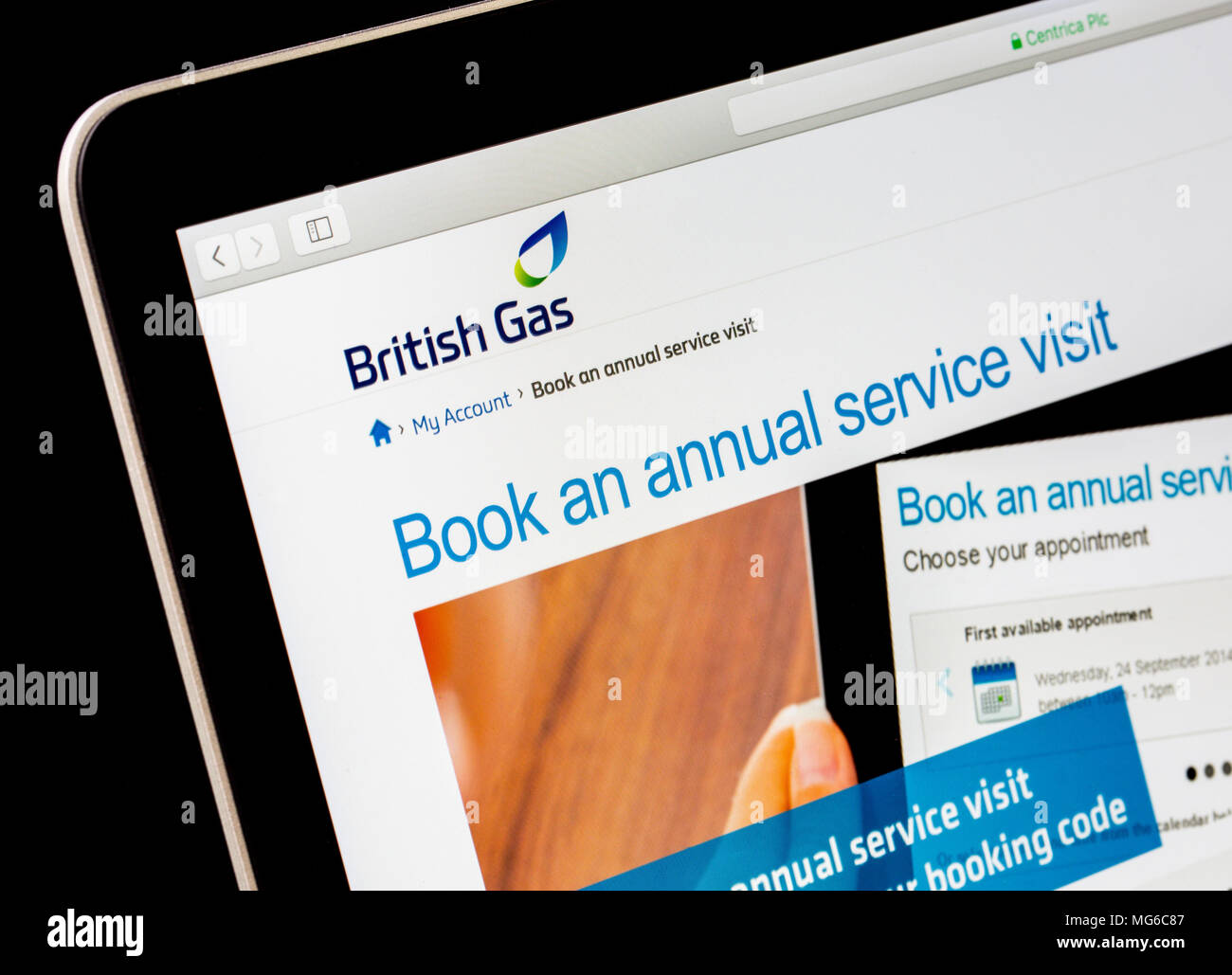 La prenotazione di un servizio sul British Gas caldaia sul sito web del servizio Foto Stock