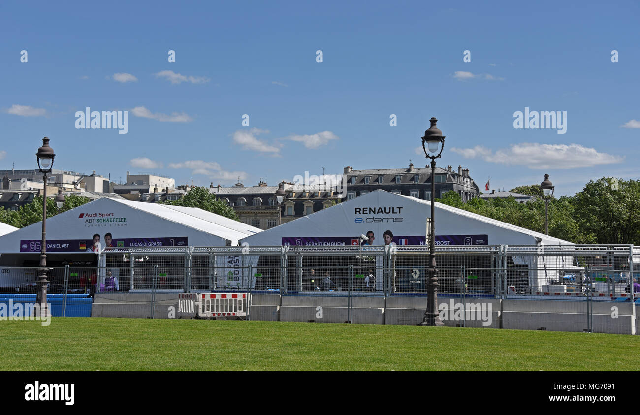 Parigi, Francia. 27 apr, 2018. Il Qatar Airway Paris, Paris E-Prix 2018, E-villaggio, Parigi, Francia, Europa Credito: Claude thibault/Alamy Live News Foto Stock