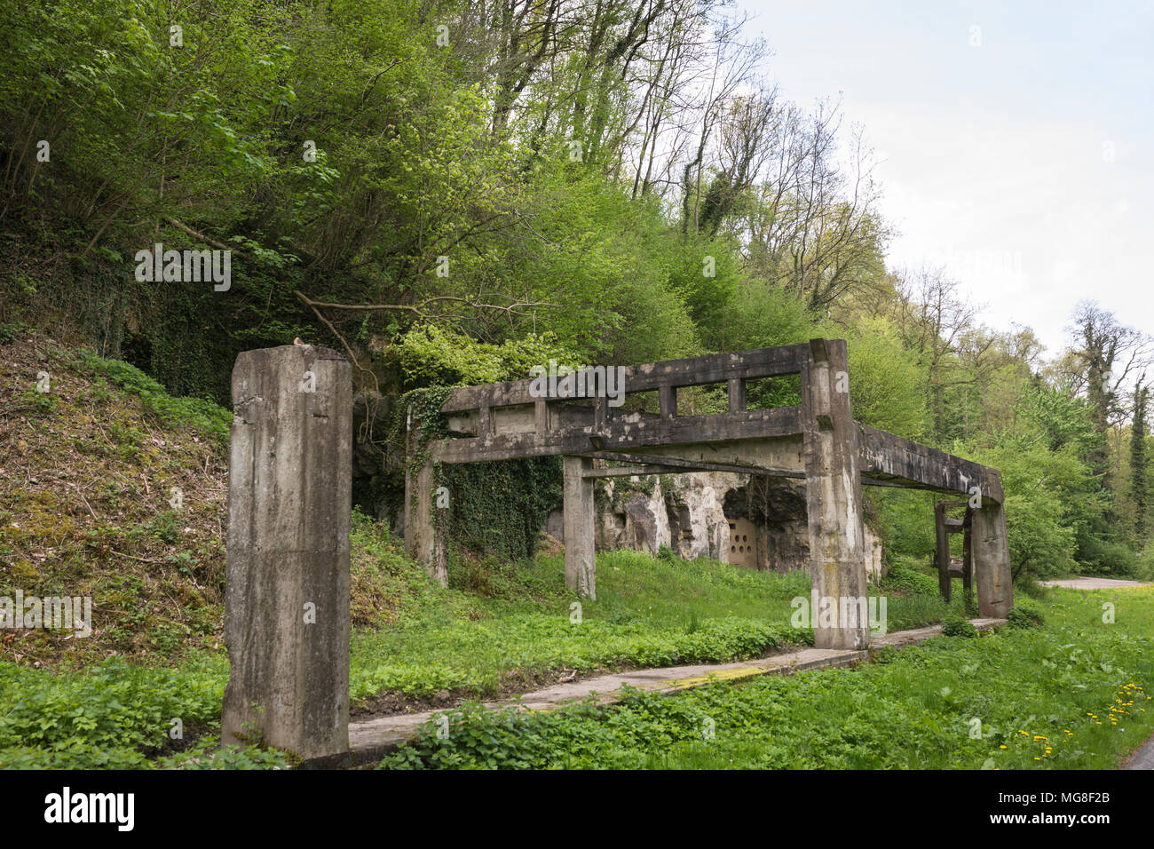 Secret parzialmente sotterraneo impianto di riparazione per i motori della Germania nazista bombardieri in Bronsdael-cava nei Paesi Bassi Foto Stock