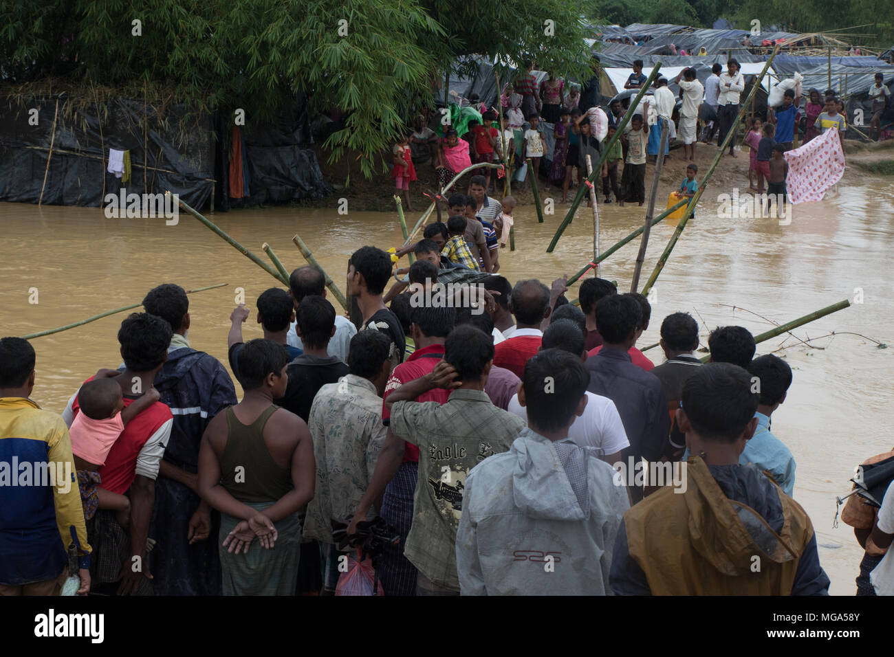 I Rohingya crisi di rifugiati in Bangladesh Foto Stock