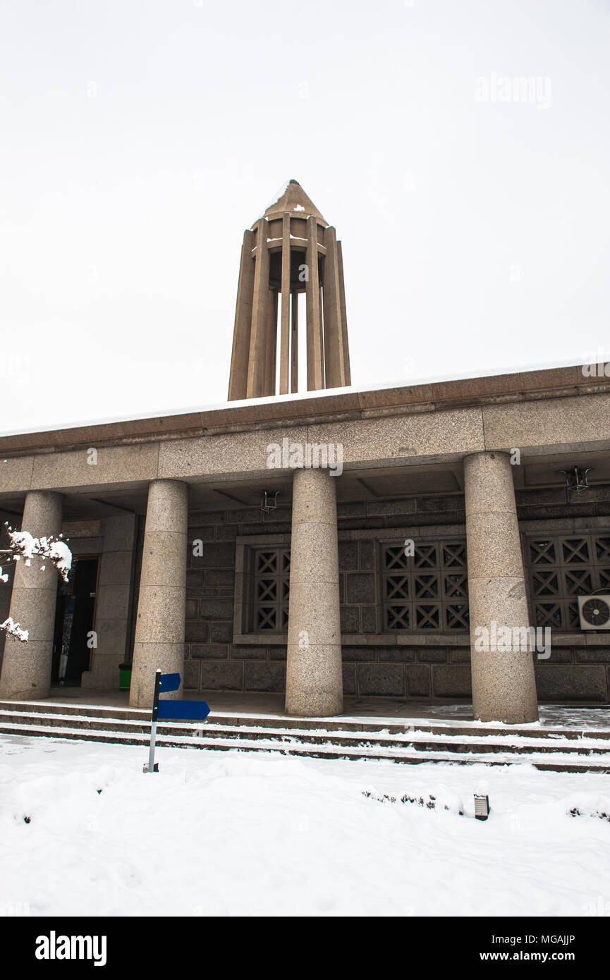 Abu Ibun Sina o Avicenna Mauseleum, Hamedan, Iran Foto Stock