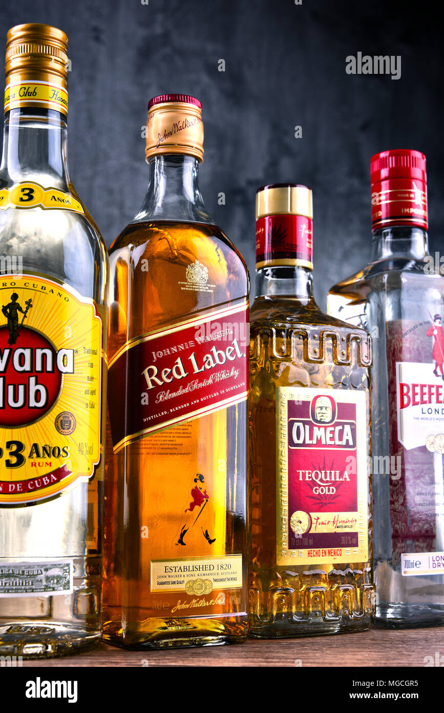 POZNAN, Polonia - Mar 30, 2018: bottiglie assortiti di global hard marche di liquori Foto Stock