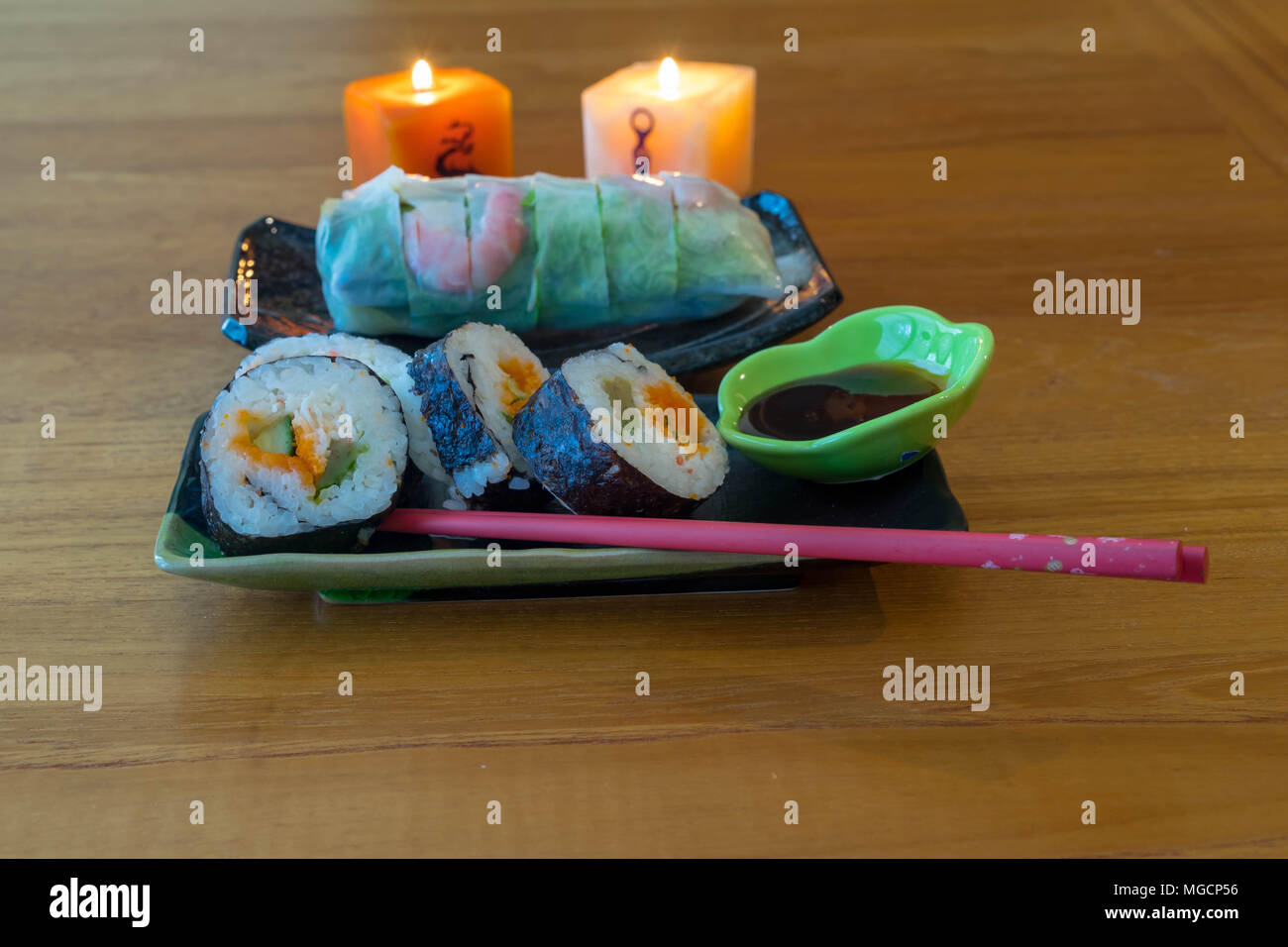 Asian cena a lume di candela Foto Stock