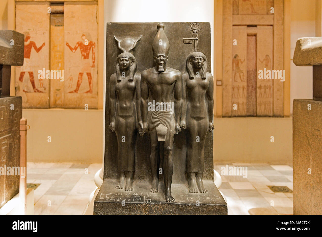 Antiche statue egiziane in Il Cairo Museo Egizio. Foto Stock