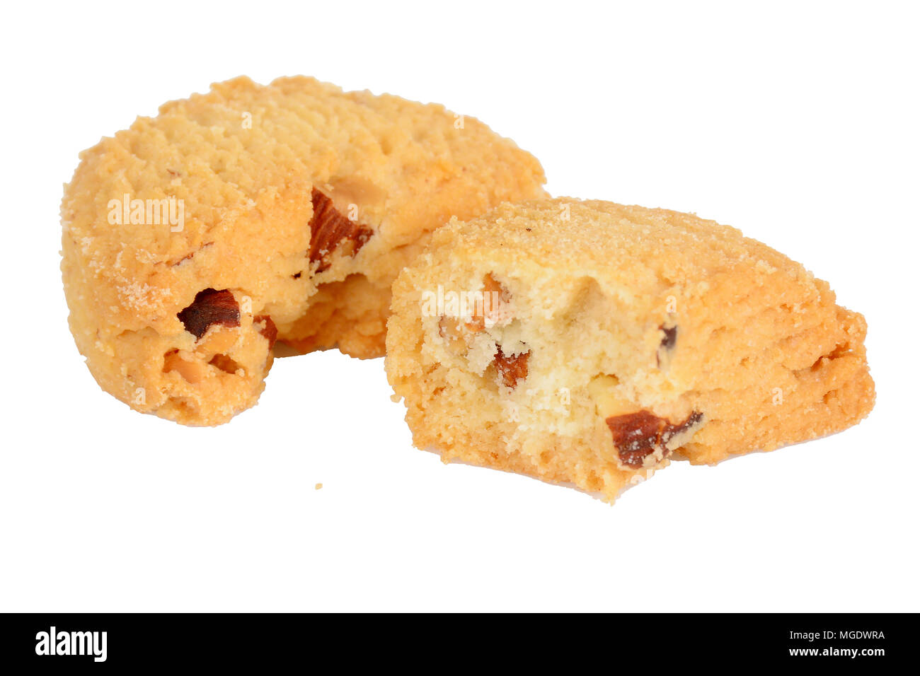 Mandorla dolce cookie isolati su sfondo bianco. Foto Stock