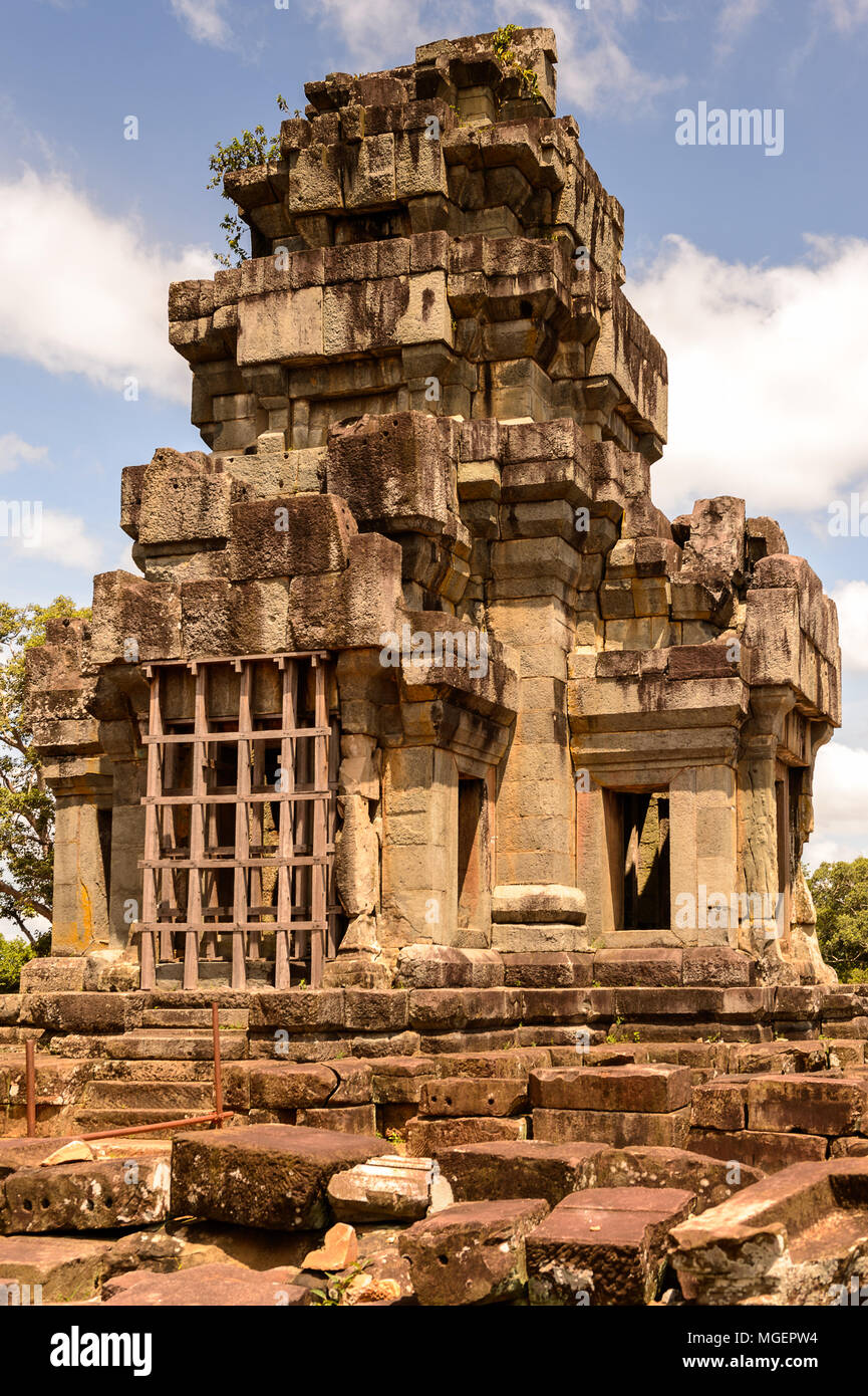 Parte del Ta Keo, un tempio-montagna, in Angkor (Cambogia). Era stato il tempio di Jayavarman V, figlio di Rajendravarman Foto Stock