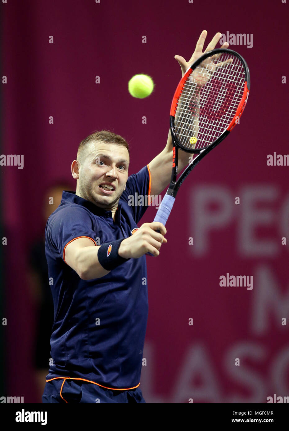 Gran Bretagna Dan Evans durante il giorno uno del Challenger ATP Tour evento al Scotstoun Centro Tennis, Glasgow Foto Stock